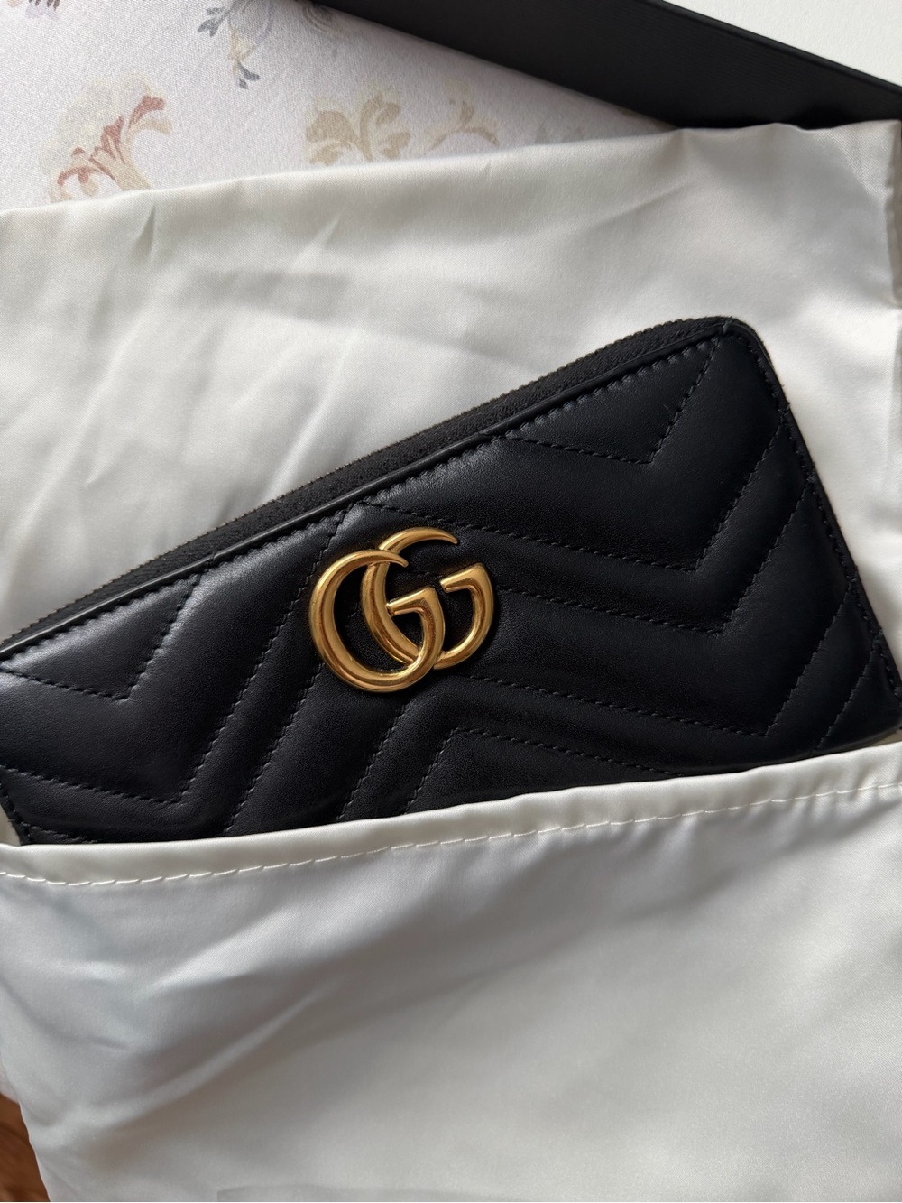 Gucci Black Quilted Leather Zip Wallet with Gold GG Logo